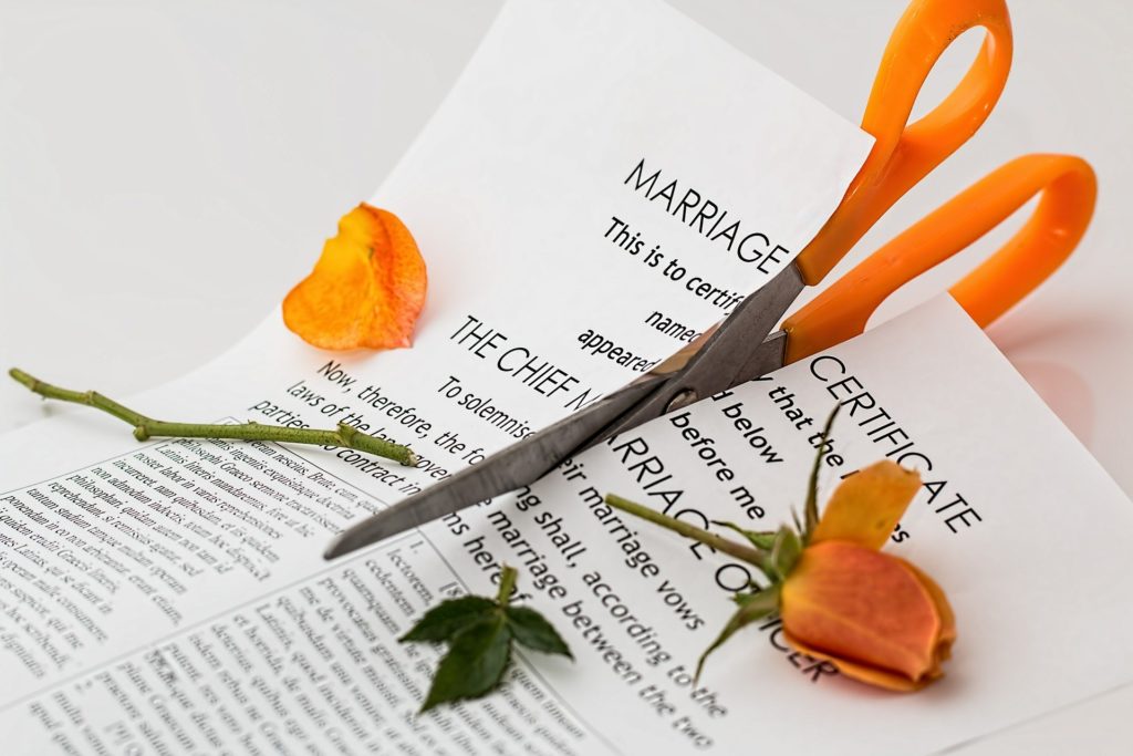 divorce-619195_1920-1024x683.jpg